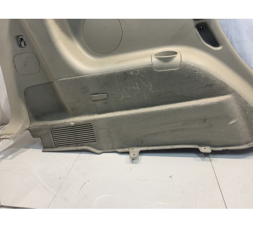 Обшика багажника (левая)