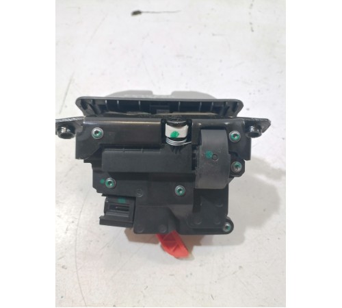 Замок крышки багажника