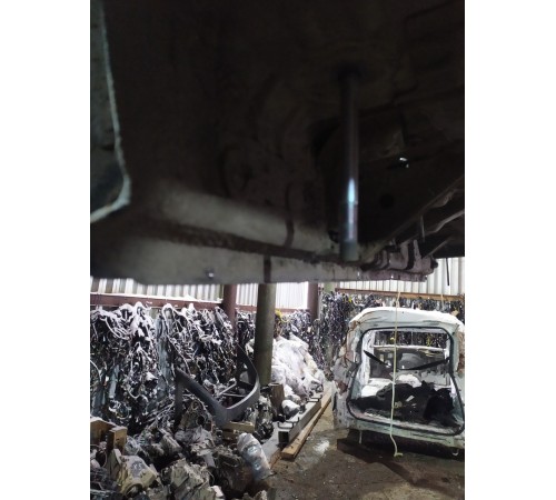 Порог со стойкой (левый)