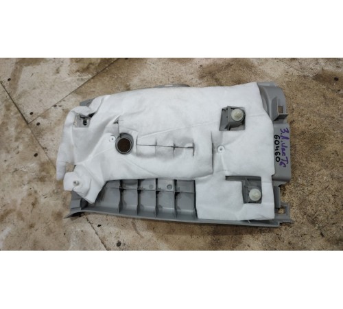 Накладка задней левой стойки верхняя