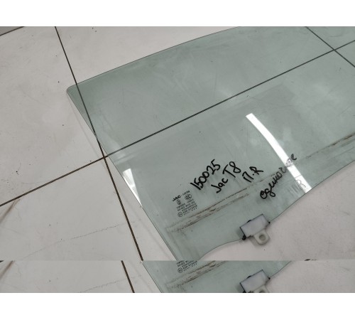 Стекло двери переднее правое