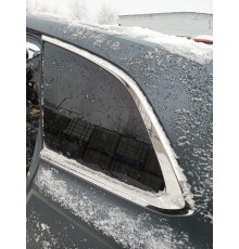 Глухое стекло заднее левое