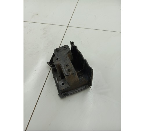 Кронштейн заднего бампера левый