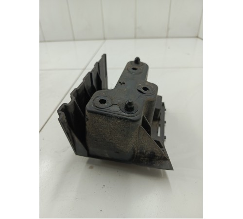 Кронштейн заднего бампера левый