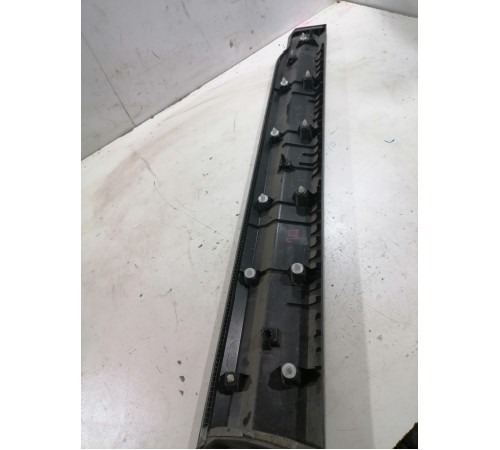 Накладка двери передняя левая