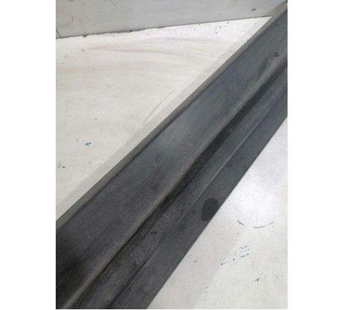 Накладка двери передняя левая