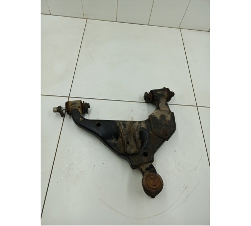 Рычаг передний левый нижний