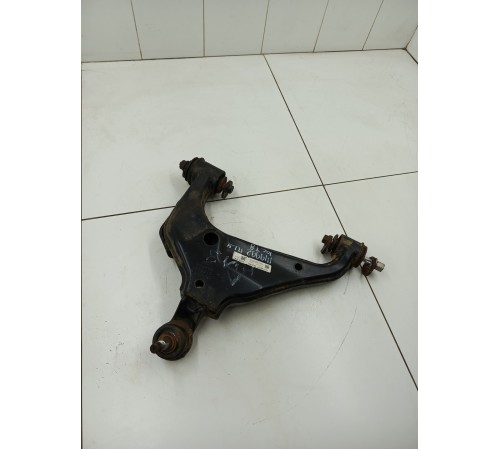 Рычаг передний левый нижний