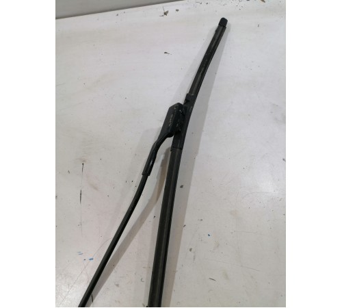 Поводок стеклоочистителя правый