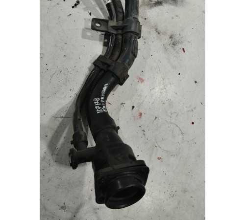 Горловина топливного бака