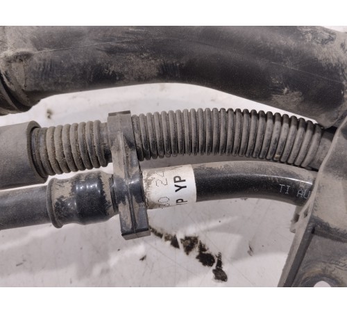 Горловина топливного бака