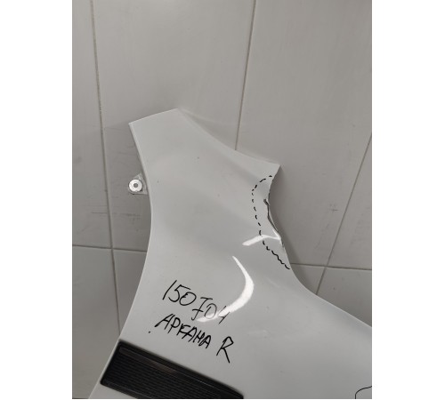 Крыло переднее правое