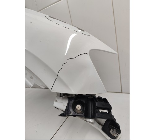 Крыло переднее правое