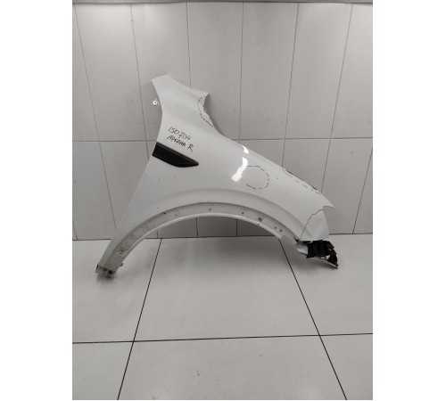 Крыло переднее правое