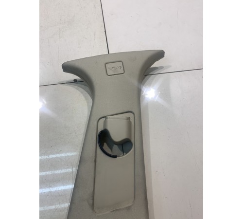 Обшивка центральной стойки (правая, верхняя)