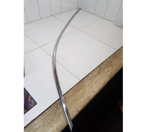 Молдинг крыши левый