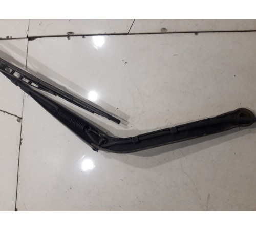 Поводок стеклоочистителя(правый)