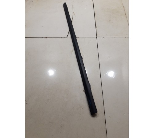 Уплотнитель стекла (передний правый наружный)