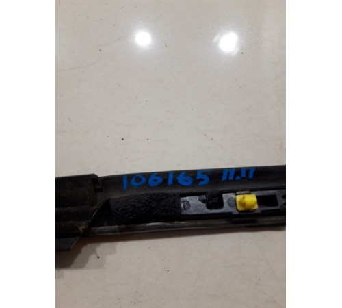 Уплотнитель стекла (передний правый наружный)