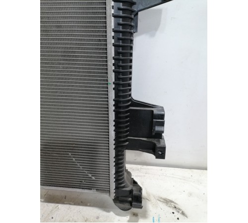 Радиатор охлаждения двигателя