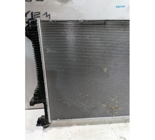 Радиатор охлаждения двигателя