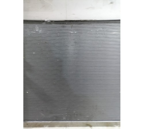 Радиатор охлаждения двигателя