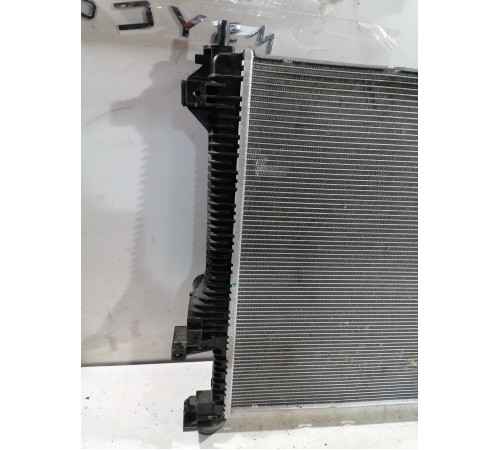 Радиатор охлаждения двигателя