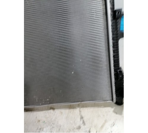 Радиатор охлаждения двигателя