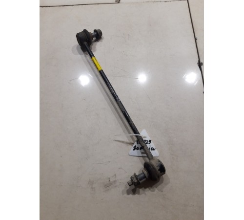 Стойка стабилизатора передняя левая