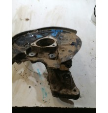 Кулак поворотный задний левый