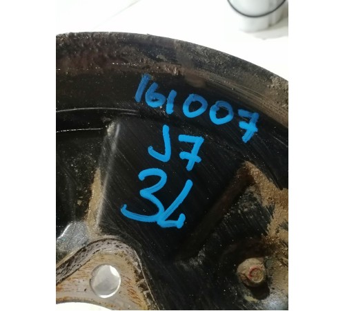 Кулак поворотный задний левый