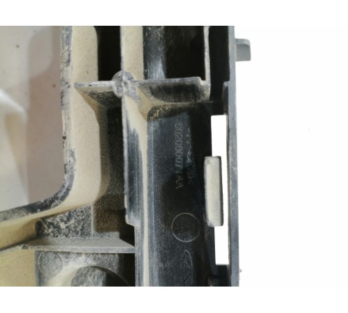 Кронштейн крепление заднего бампера центральный