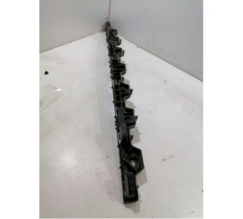 Кронштейн крепление заднего бампера центральный