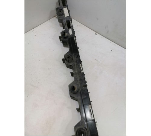 Кронштейн крепление заднего бампера центральный