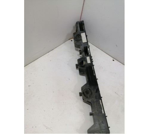 Кронштейн крепление заднего бампера центральный