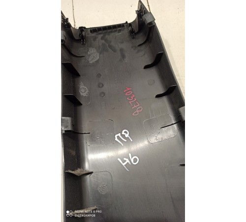 Обшивка центральной стойки(правая нижняя)