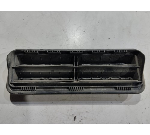 Решетка вентиляционная (задняя правая)