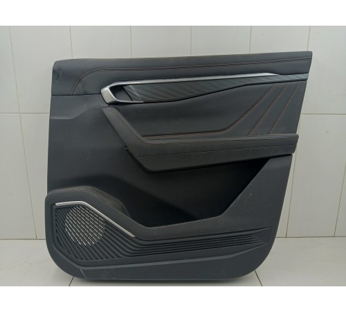 Обшивка двери передняя правая