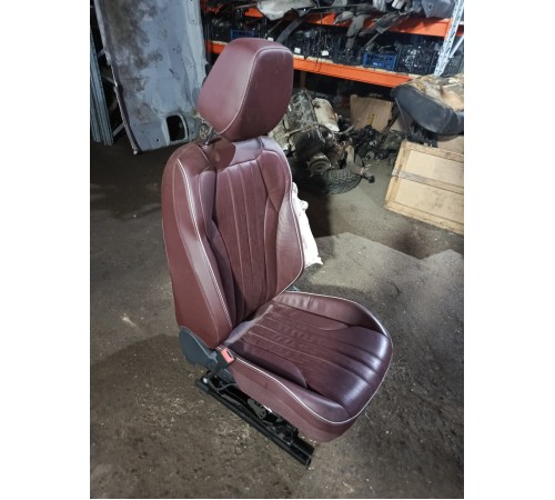 Сиденье переднее левое