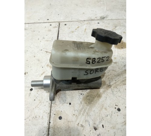 Цилиндр главный тормозной