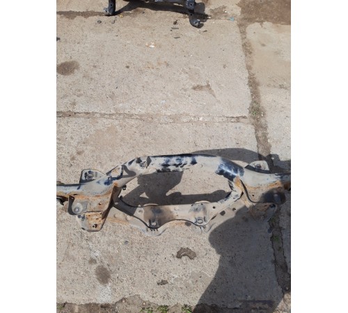 Балка подвески задняя (подрамник)