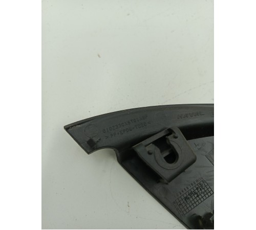 Угол двери передний левый внутренний