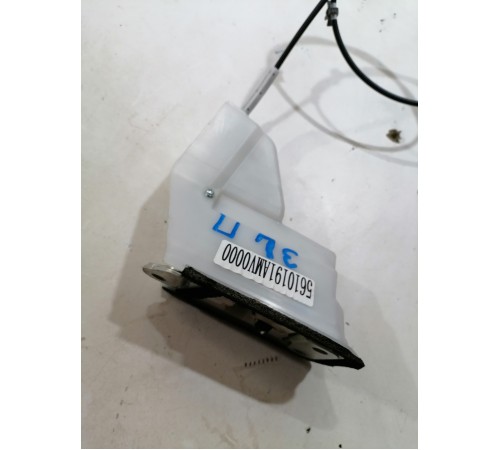 Передний замок левой сдвижной двери