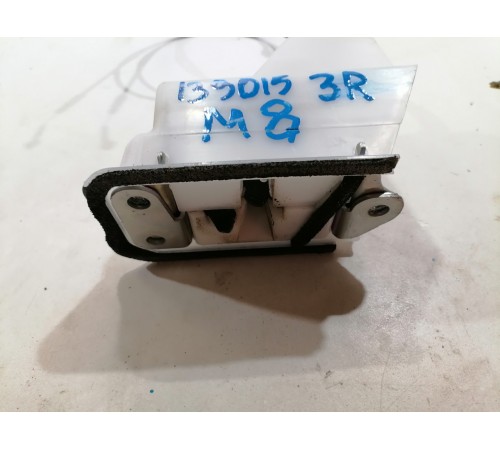 Передний замок левой сдвижной двери