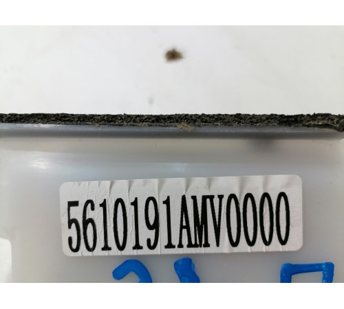 Передний замок левой сдвижной двери