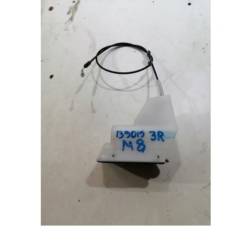 Передний замок левой сдвижной двери