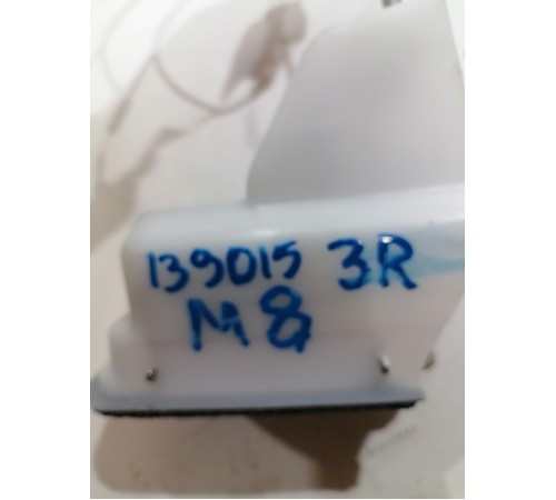 Передний замок левой сдвижной двери