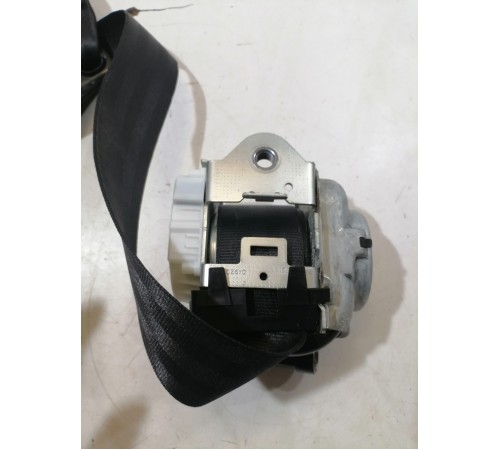 Ремень безопасности задний левый