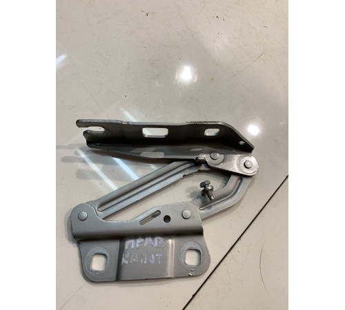 Петля капота (правая)