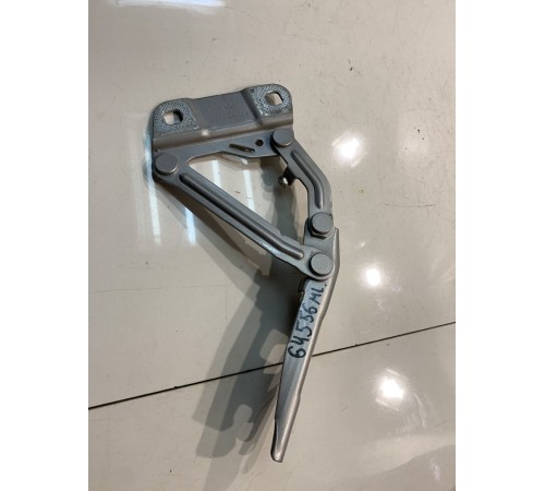 Петля капота (правая)